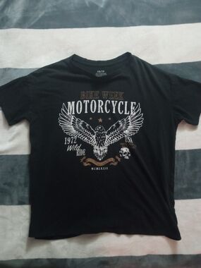 Source Unknown Black Short-Sleeve Motorcycle Graphic Tee